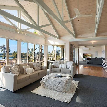 Pelican Lake Holiday House Меримбула Экстерьер фото
